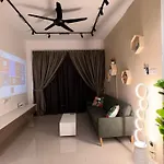 Decentstay2 @ The Cove Hillside Residential