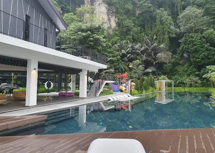Decentstay2 @ The Cove Hillside Residential