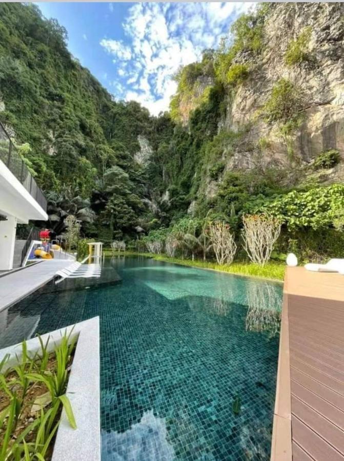 Decentstay2 @ The Cove Hillside Residential