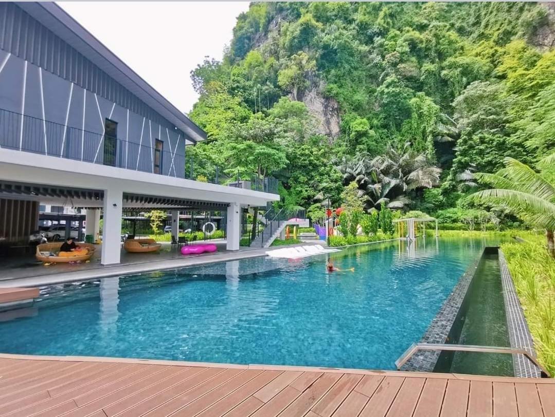 Decentstay2 @ The Cove Hillside Residential Pangsapuri