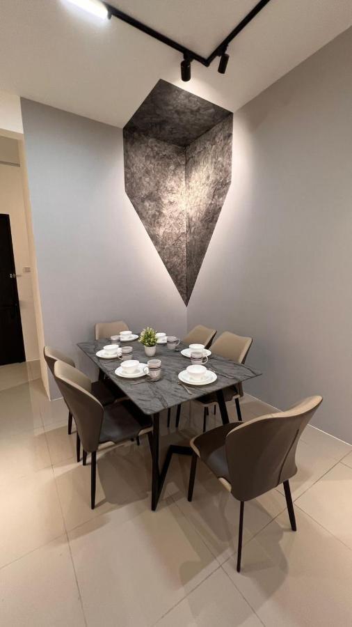 Pangsapuri Decentstay2 @ The Cove Hillside Residential